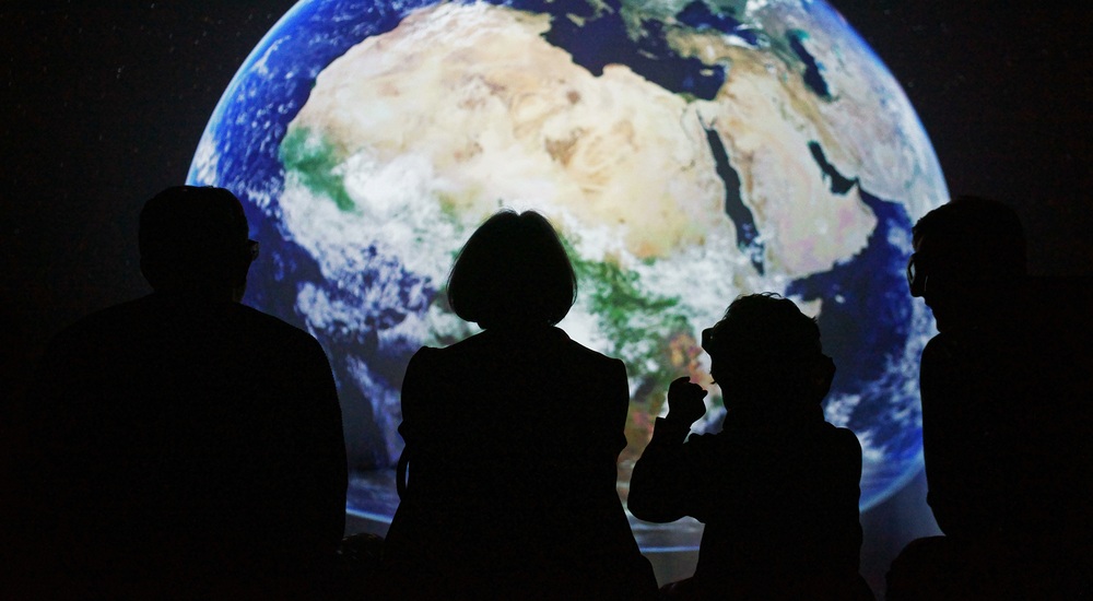 Symbolfoto Erde: Ars Electronica 'Deep Space 8K' / Ars Electronica/Robert Bauernhansl