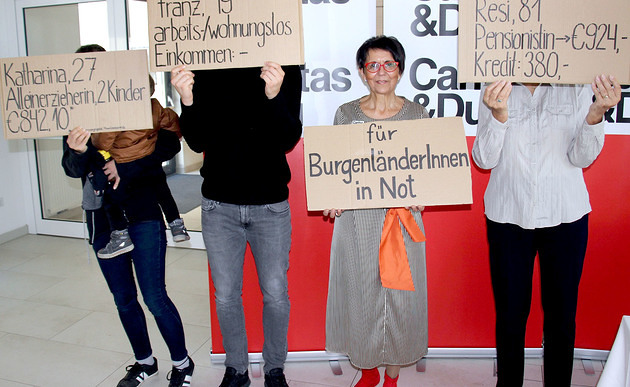Caritas-Direktorin Edith Pinter mit Armutsbetroffenen / Caritas Eisenstadt