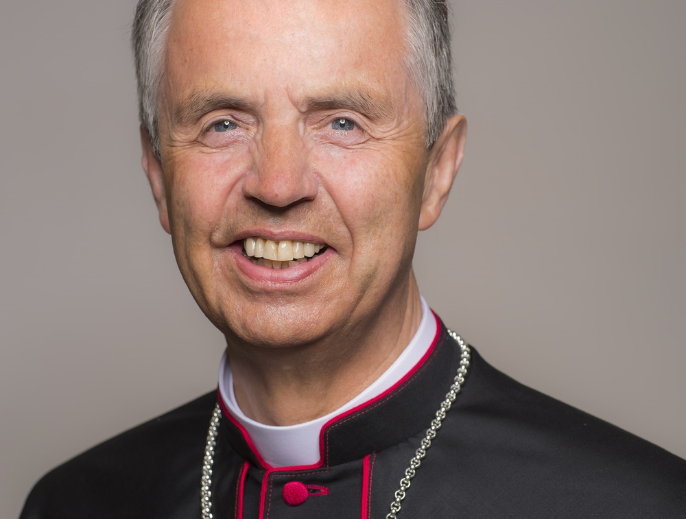 Weihbischof_Hofer / www.neumayr.cc, Neumayr/Leo Porträt von Weihbischof Dr. Hansjörg Hofer Foto: Neumayr/Leo 27.06.2017