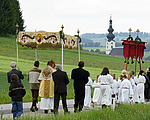 Fronleichnamsprozession [ NUR FUER REDAKTIONELLE VERWENDUNG! NO MODEL-RELEASE! NUR POSITIVE TEXTE! (c) www.BilderBox.com, Erwin Wodicka, Siedlerzeile 3, A-4062 Thening, Tel. + 43 676 5103678.Verwendung nur gegen HONORAR, BELEG, URHEBERVERMERK nach AG