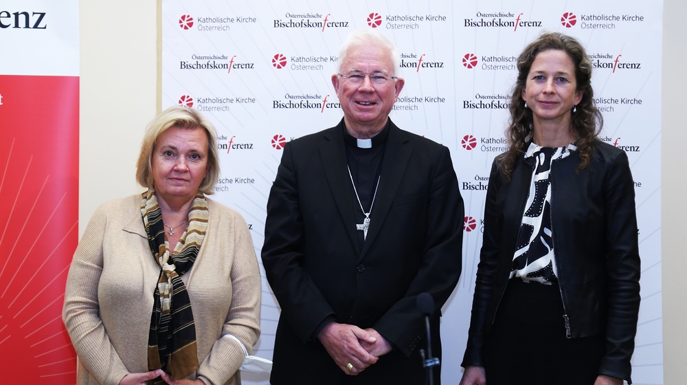 Synodaler Prozess: Präsentation der Österreich-Ergebnisse / Kathpress/Michaela Greil, Michaela Greil Vorsitzender der Österreichischen Bischofskonferenz, bei der Pressekonferenz \'Synodaler Prozess: Präsentation der Österreich-Ergebnisse, Stephanisaal/Wien, 21. September 2022
